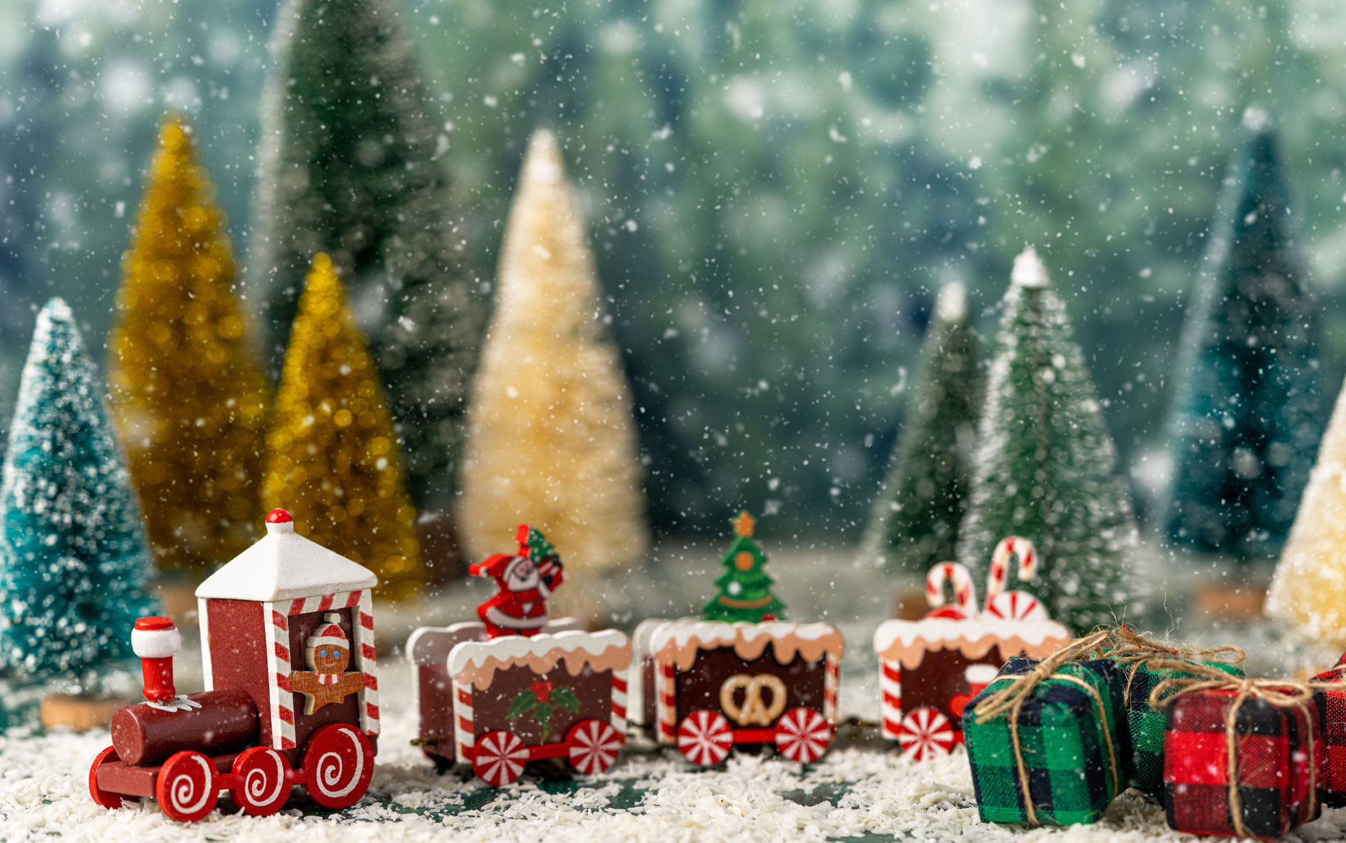 Les plus beaux petits trains de Noël pour une ambiance chaleureuse