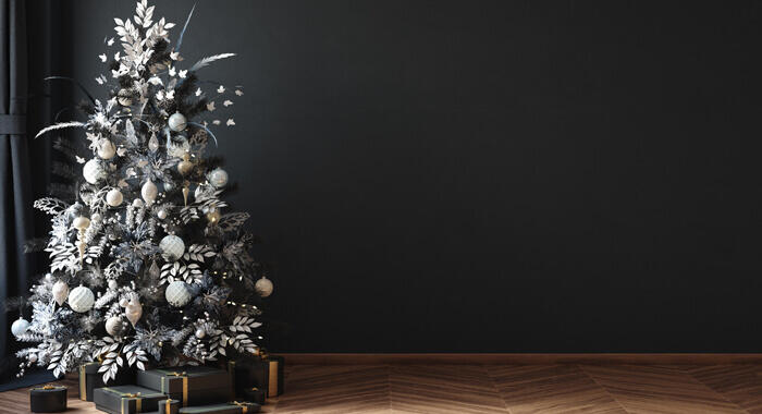 sapin de Noel noir décoré