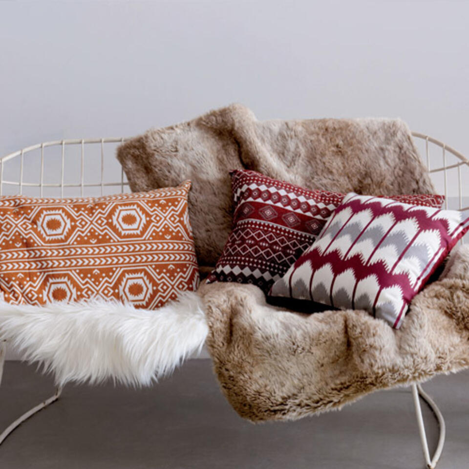plaid et coussins cocooning
