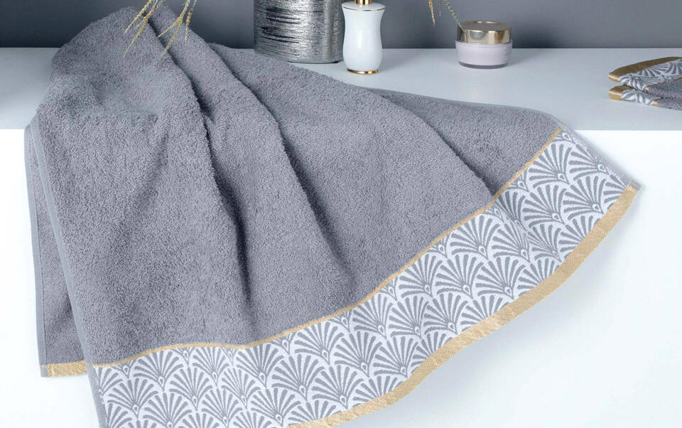 serviette de bain a motif art deco