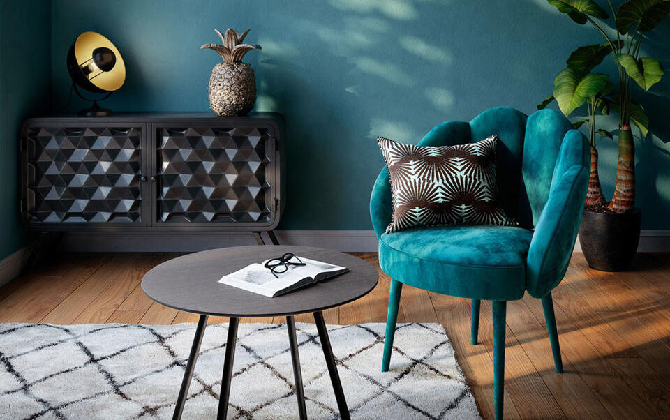 salon tendance avec fauteuil bleu canard