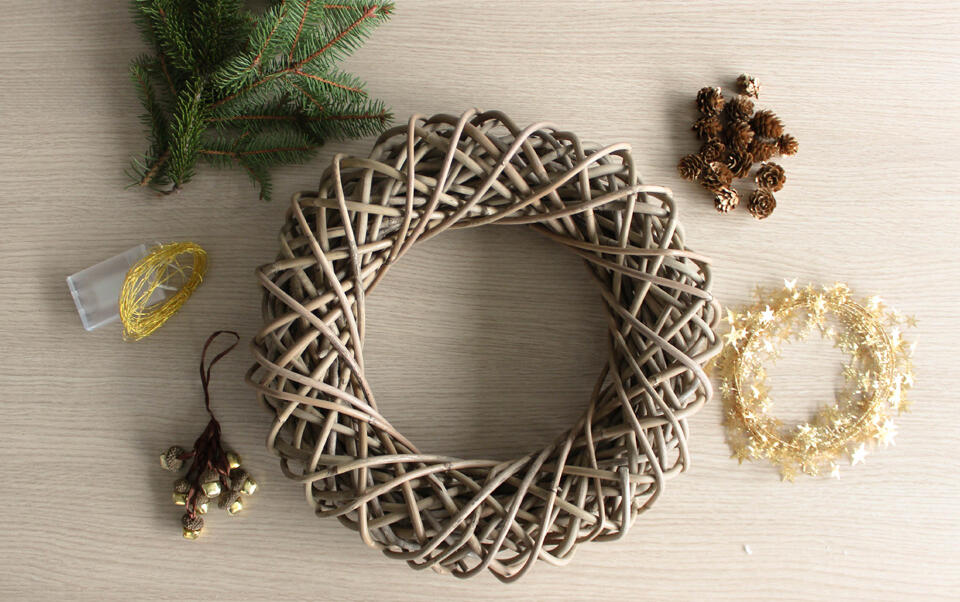 matériel pour faire sa couronne de Noël