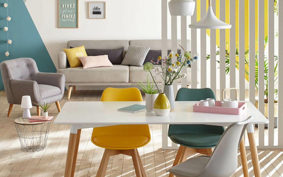 salle à manger ouverte sur salon
