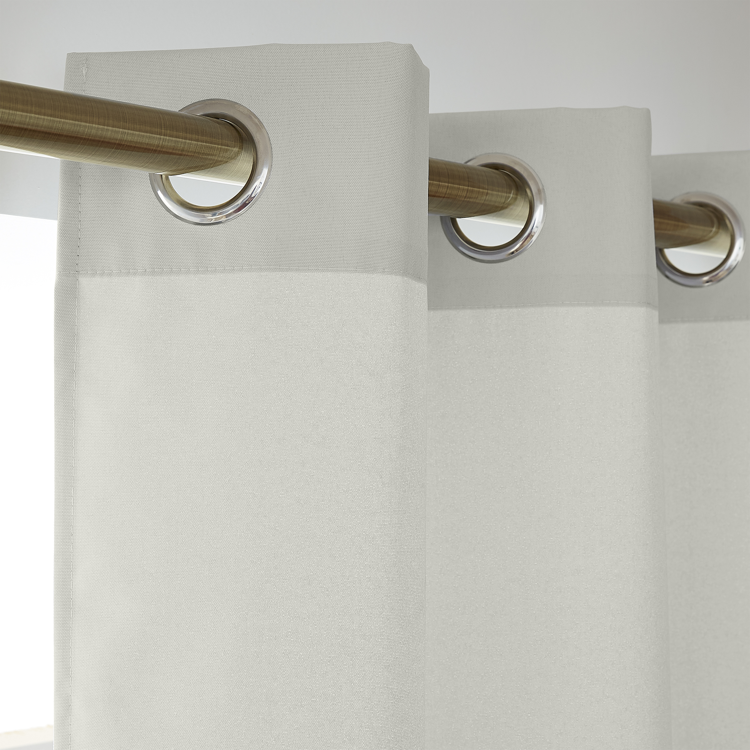 EM RIDEAU A OEILLETS 140 x 240 CM POLYESTER UNI THERMIQUE SUMMIT NATUREL