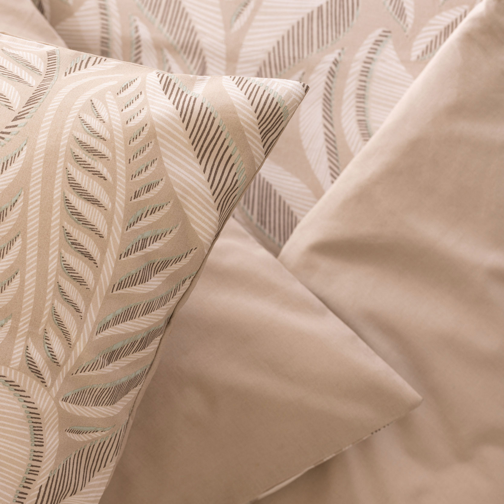 Housse de couette et deux taies coton (240 x 220 cm) Nalh Beige