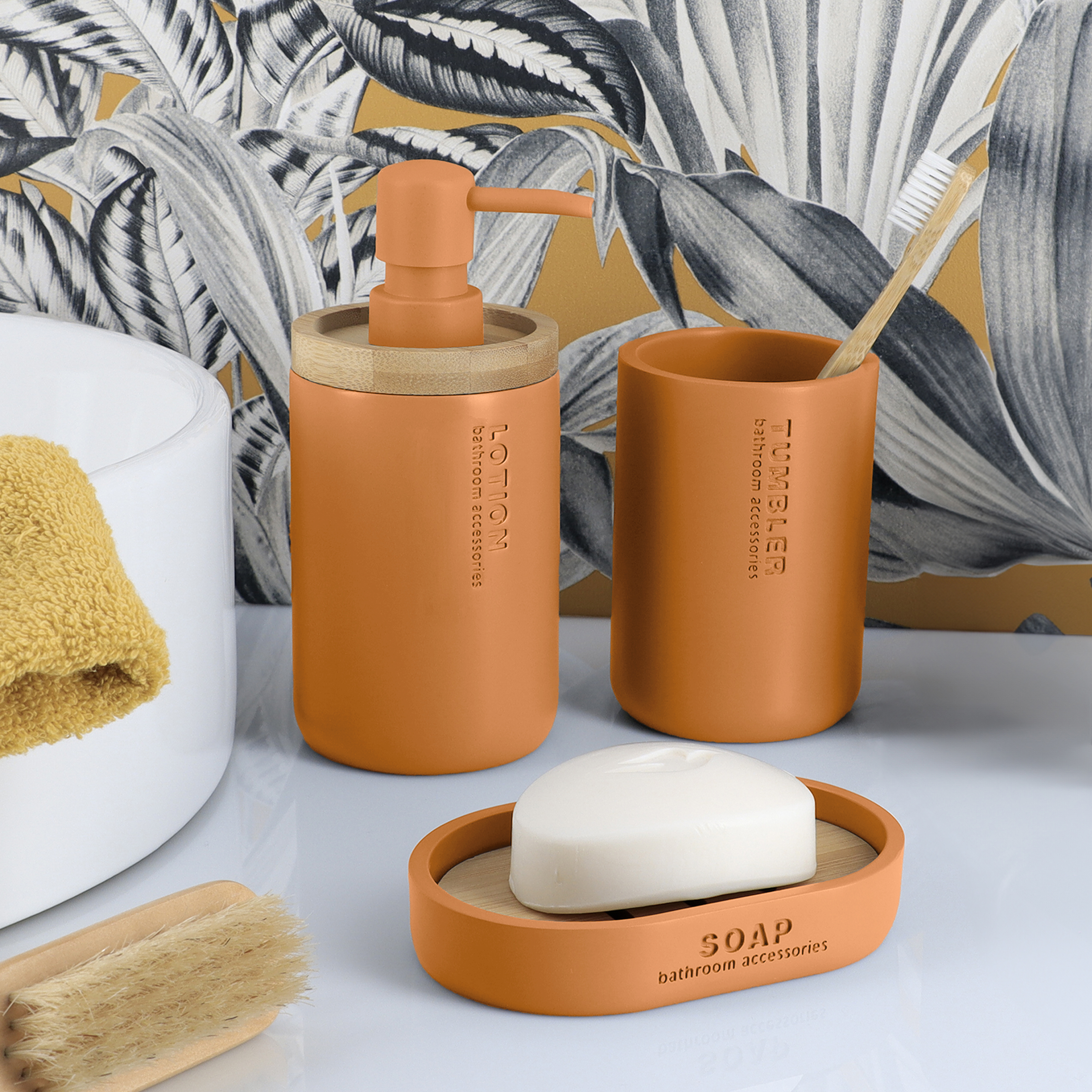 SET GOBELET DISTRIBUTEUR A SAVON ET PORTE SAVON POLYRESINE - MOUTARDE/BAMBOU