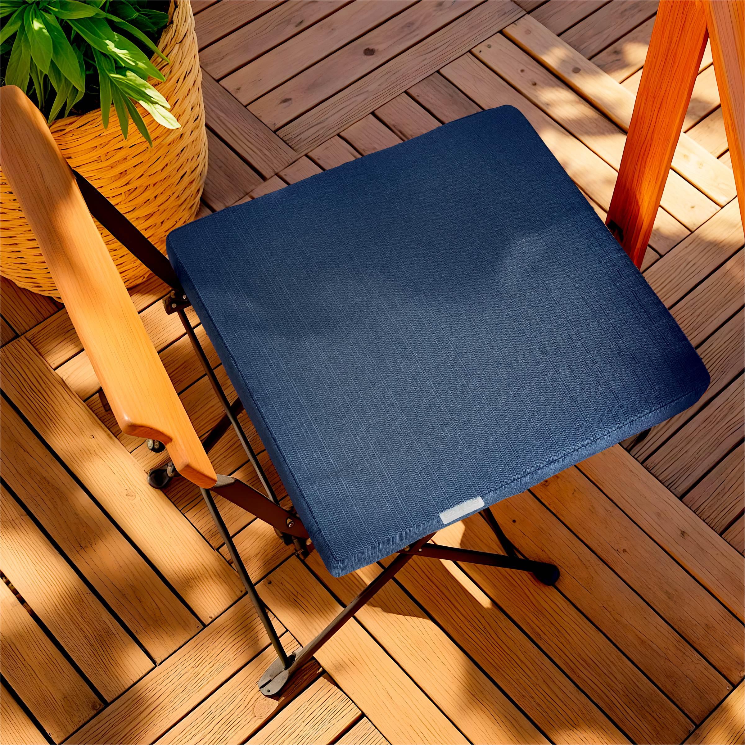 EM - Assise matelassŽe carrŽe dŽhoussable 40 x 40 cm Polyester uni SUNSET Bleu nuit